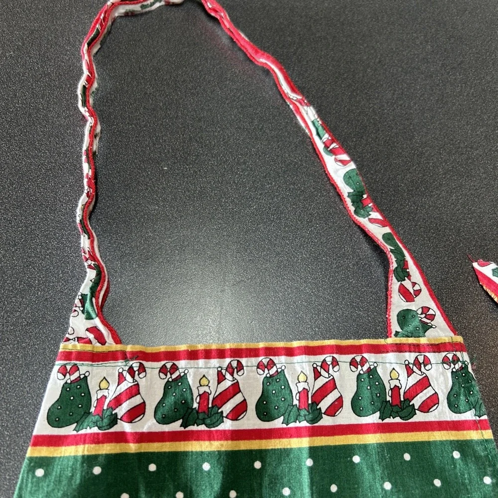 Vtg 90s Precious Moments Christmas Full Apron Green‎ Red Fireplace Stockings